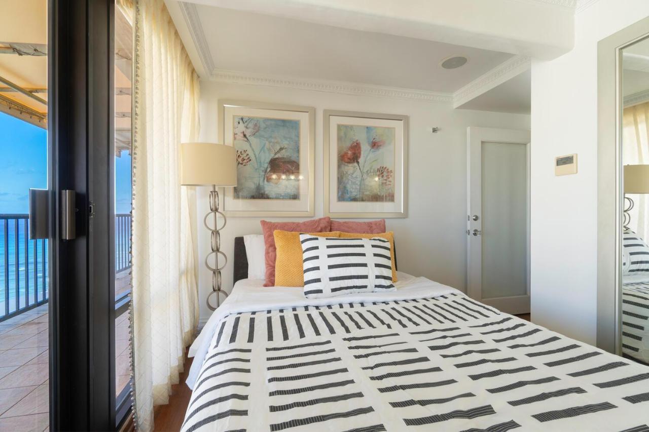 Oceanview Penthouse Suite Гонолулу Екстер'єр фото